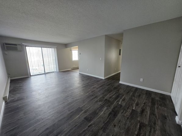 510 Lewis Ave E #206