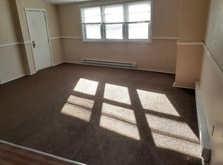 97 Pleasant St, Ware, MA 01082