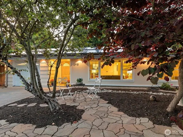1018 NW 130th Street, Seattle, WA 98177