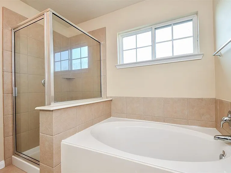 19311 Vermillion Ct — Photo 17