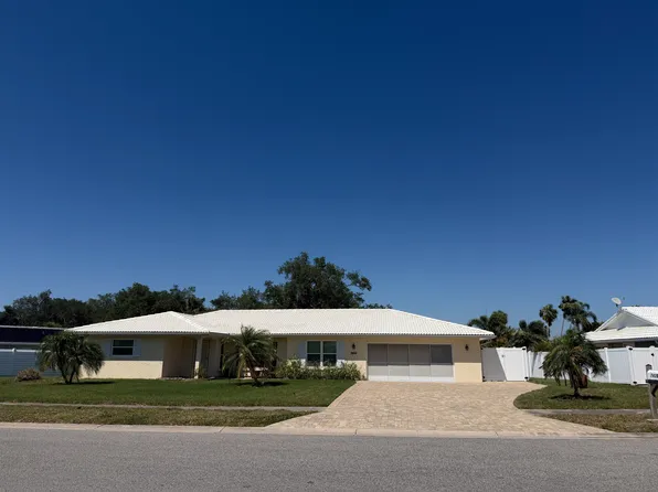 7425 Bounty Dr, Sarasota, FL 34231