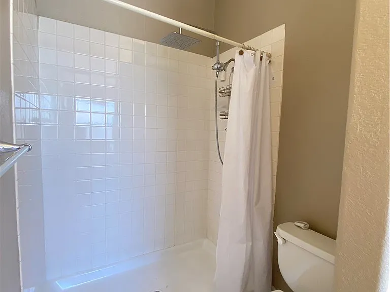 2118 Quinton Ave — Photo 3