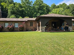 104 Walnut St, Evarts, KY 40828