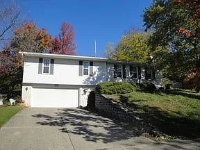 684 Glenway Dr photo 1