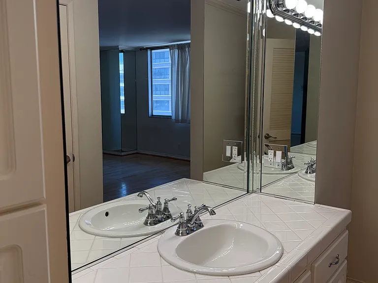 10747 Wilshire Blvd #1 — Photo 12