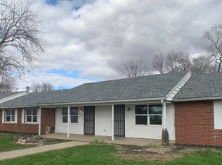 716 S 6th St, Hoopeston, IL 60942