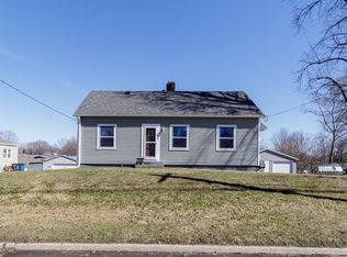 3851 E 25th St, Des Moines, IA 50317