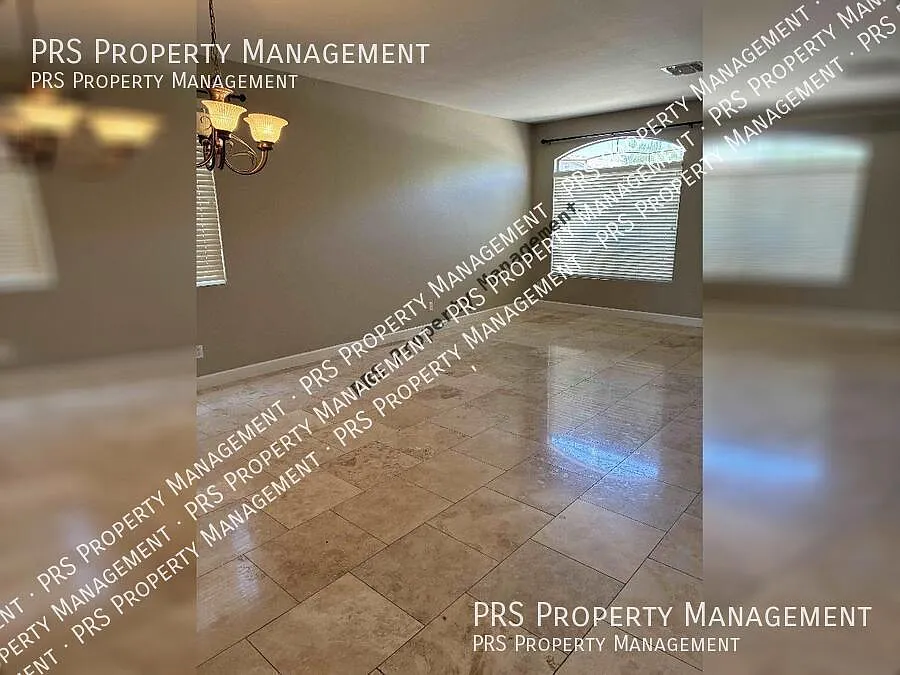 Beautiful 5 bedroom home with upgraded features! — Photo 3