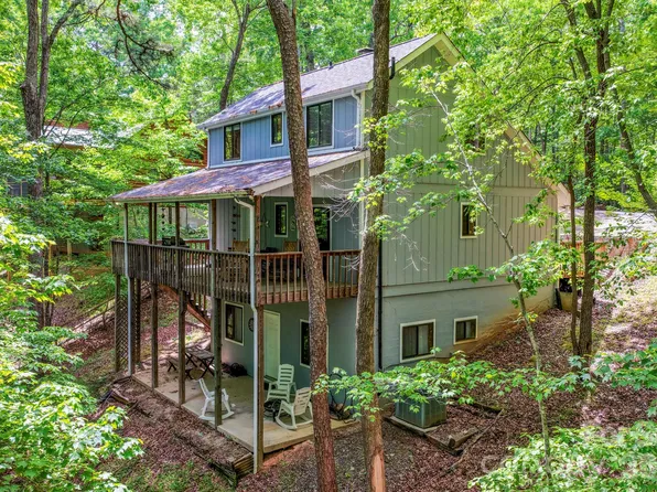 172 W Wilderness Rd, Lake Lure, NC 28746