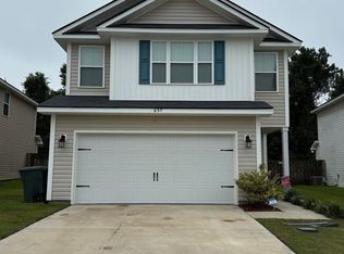 657 Fairview Cir, Hinesville, GA 31313
