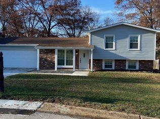 1703 Winter Hill Dr, O'Fallon, MO 63366