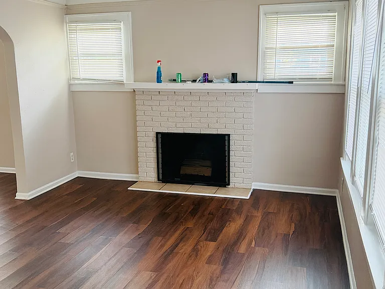 1007 Premont Ave — Photo 5