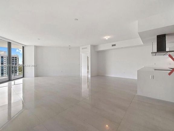5th image of 17301 Biscayne Blvd APT 2203