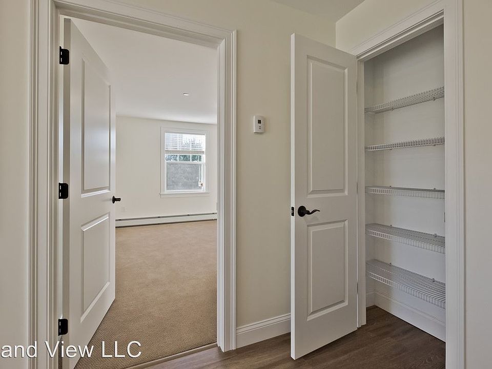 1st image of 6 Island View Dr APT 204