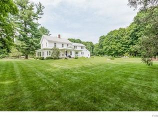 320 N Park Ave, Easton, CT 06612