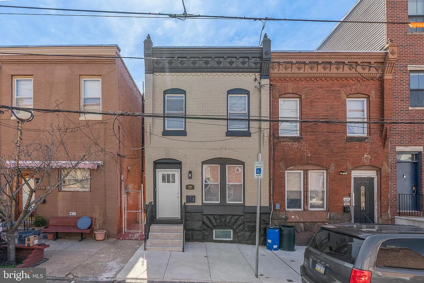 2908 W Master St photo 1