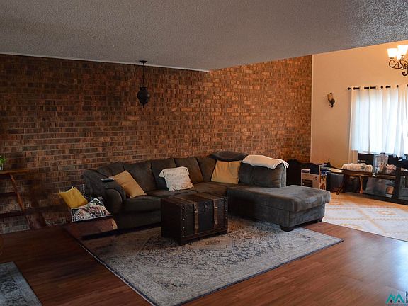 2nd image of 1400 Fairway Ter APT 27