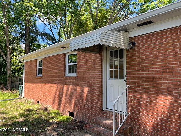 4th image of 207 Whitfield Drive