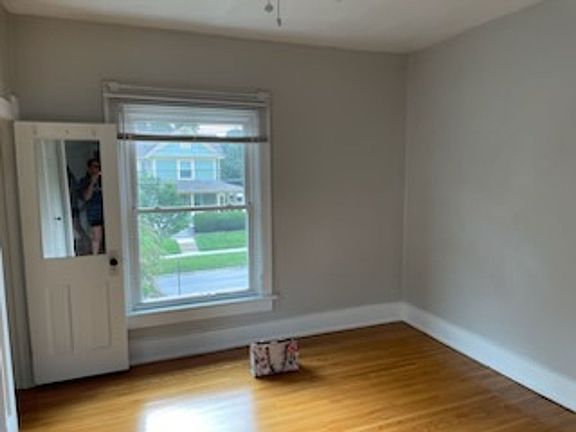 4th image of 342 S Church St