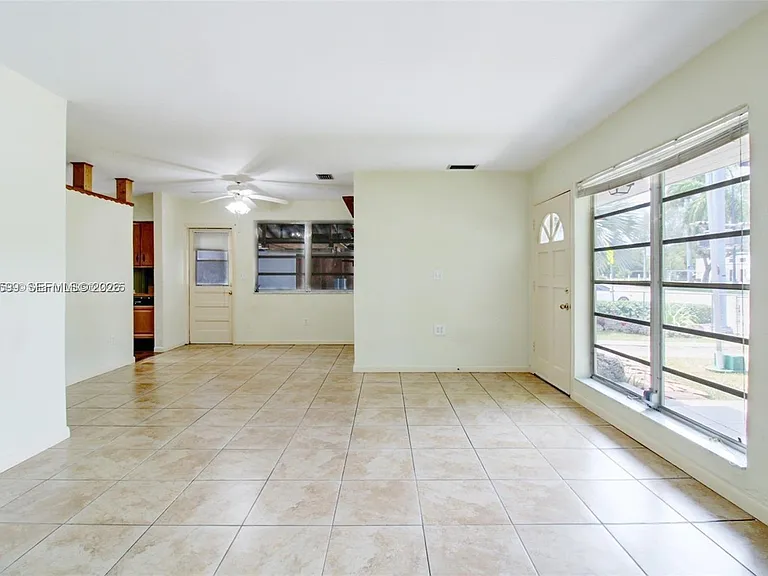 10250 Caribbean Blvd — Photo 7