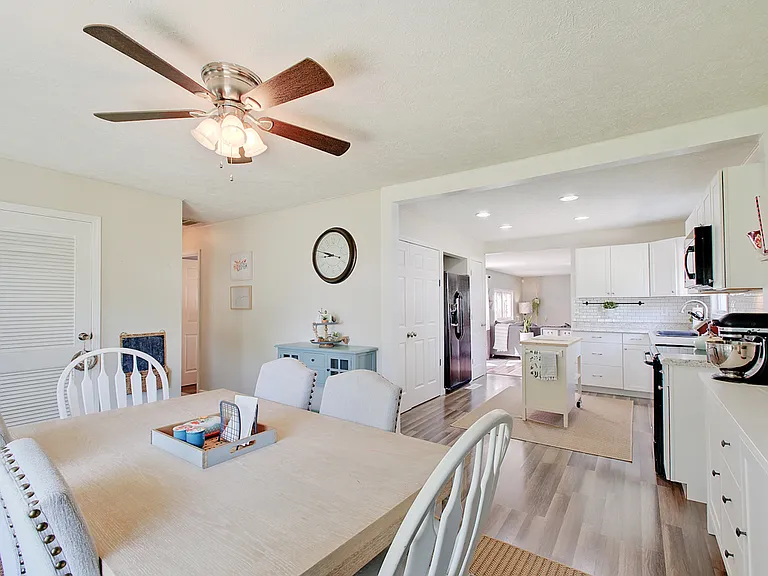 210 Woodland Dr — Photo 12