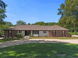 9724 State Line Rd, Leawood, KS 66206