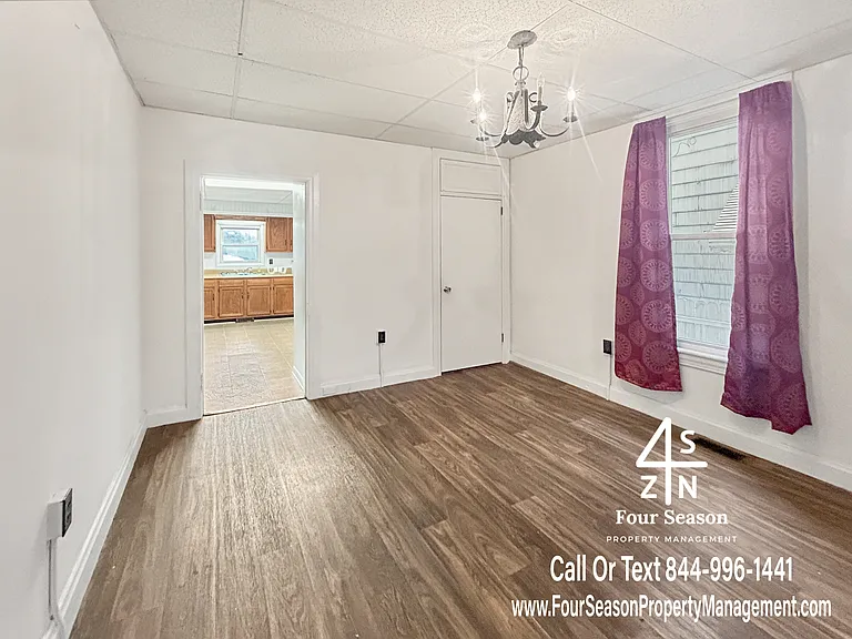 338 S Locust St — Photo 6