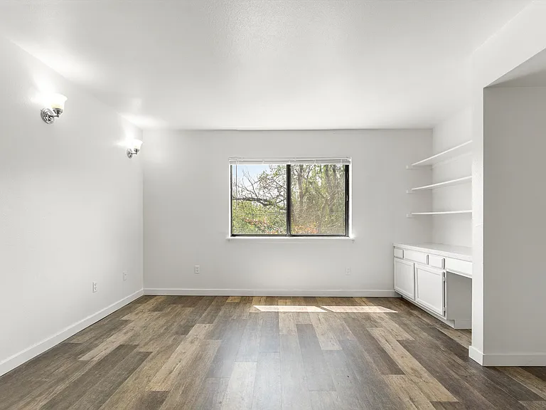 Canyon Place Apartments — Photo 9