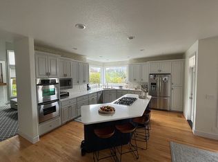 2420 NW Pinnacle Dr, Portland, OR 97229