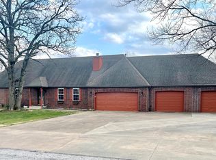 5260 E 23rd St, Joplin, MO 64801