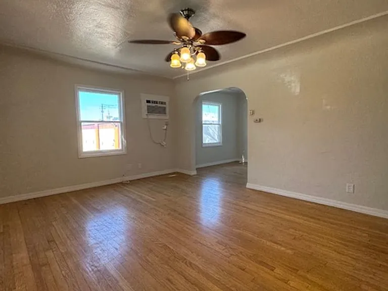 1257 N Van Ness Ave — Photo 17