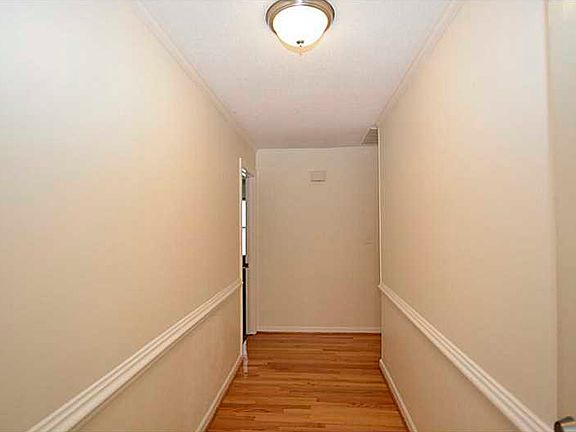 5th image of 750 Donham Ct