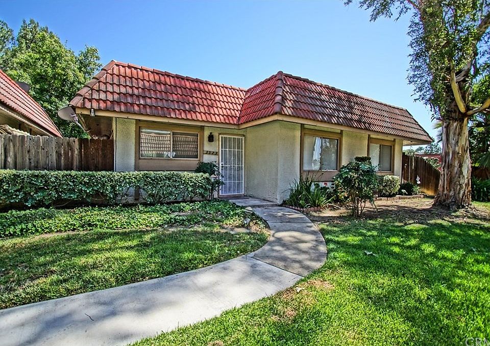 1st image of 3523 Terrace Dr