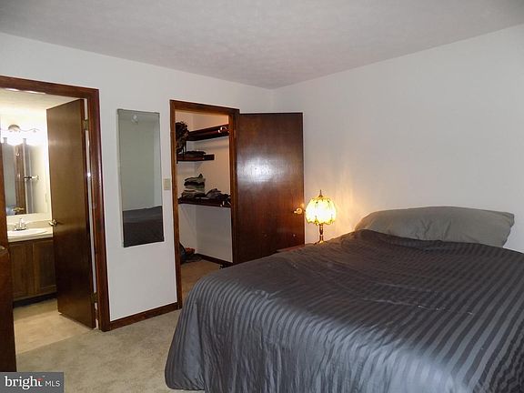 5th image of 44759 Woodlake Ct APT 735
