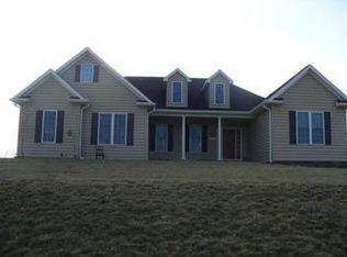 392 White Fence Dr, Westminster, MD 21157