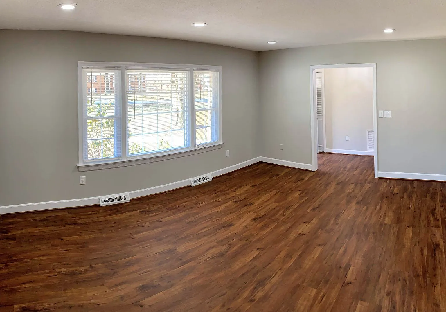 4 Bedroom Home in Lynchburg — Photo 3
