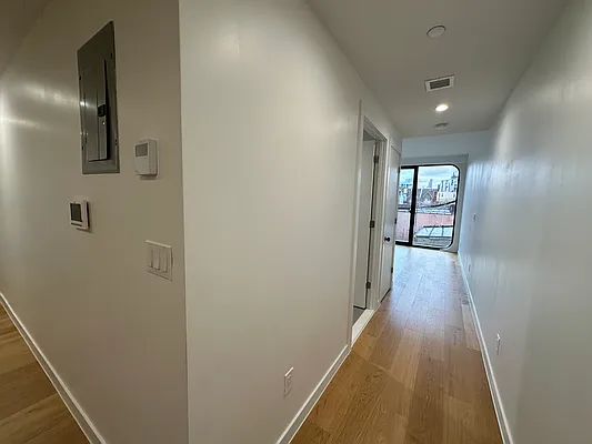 Rented by Highline Residential | media 29