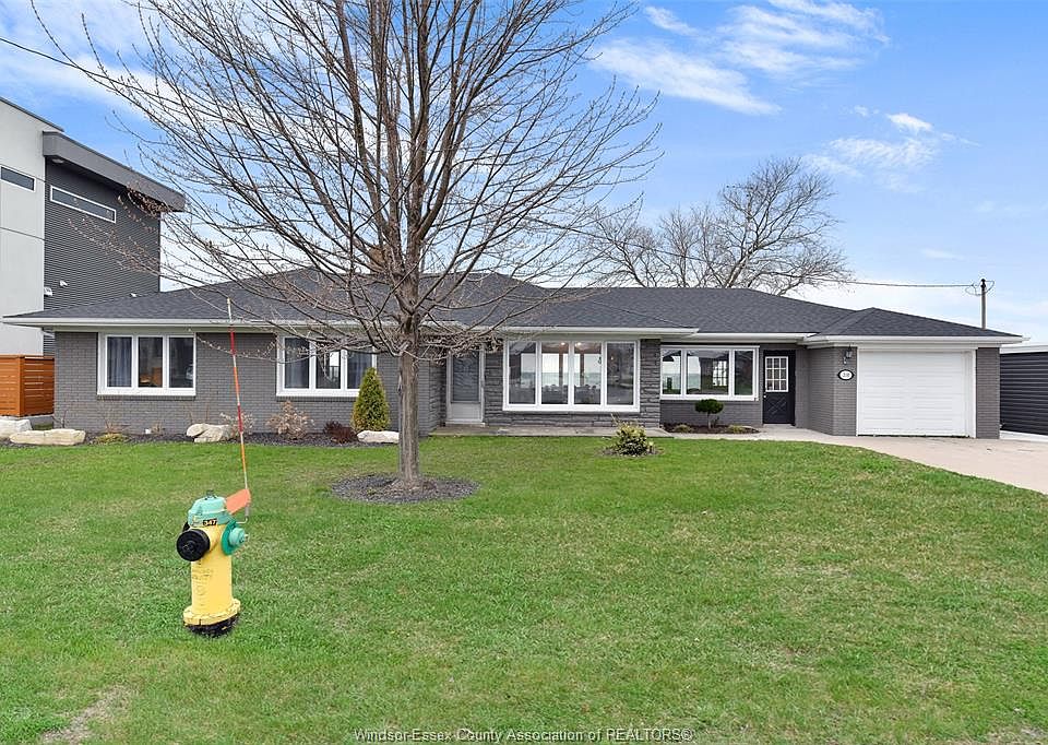 1st image of 208 Robson Rd