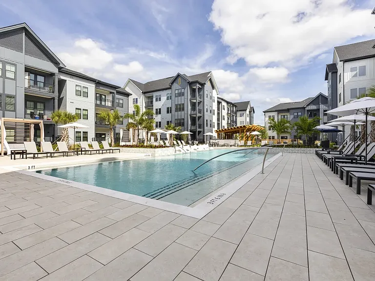 Azalea Luxury Apartments — Photo 30