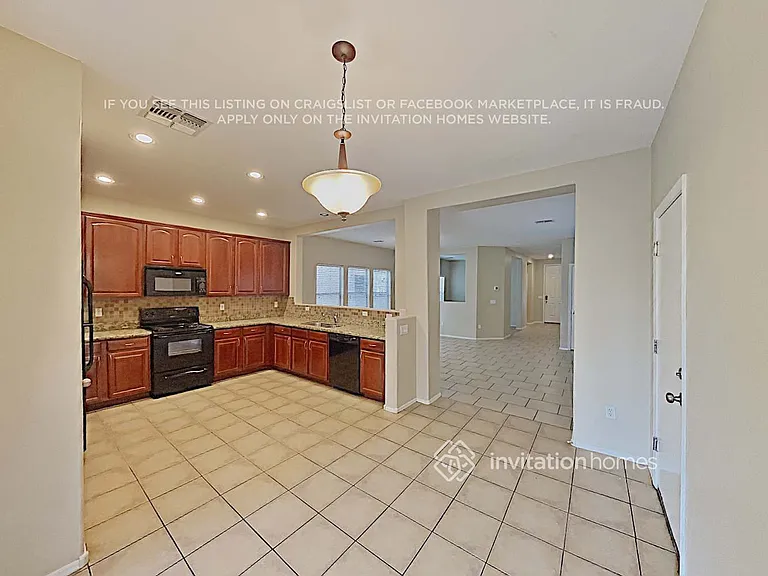 22194 S 211th St — Photo 5