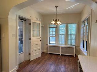 50 Lincoln Ave #2N, Riverside, IL 60546