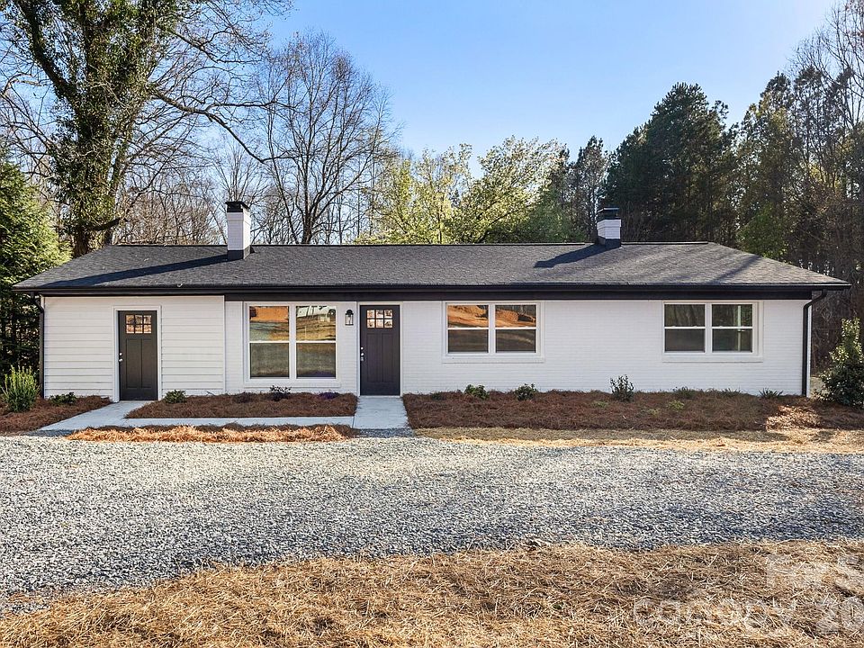 1st image of 34886 Locust Ln