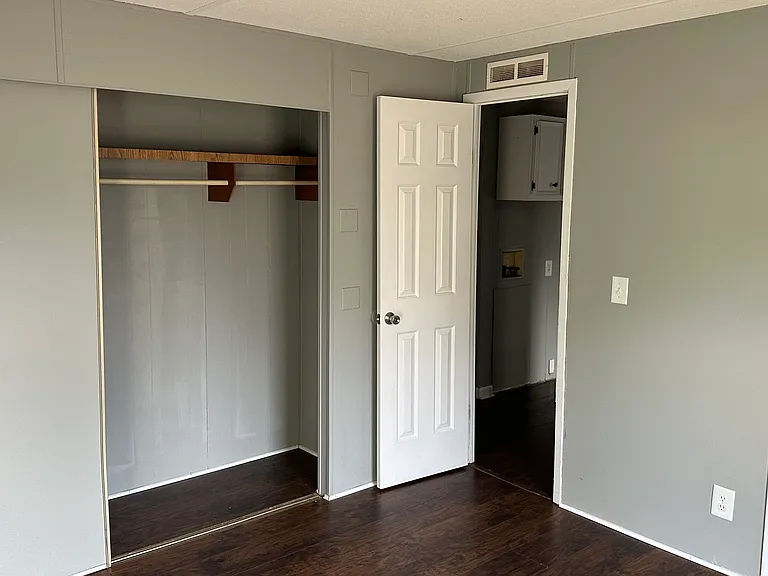 171 Kelly Rd — Photo 11