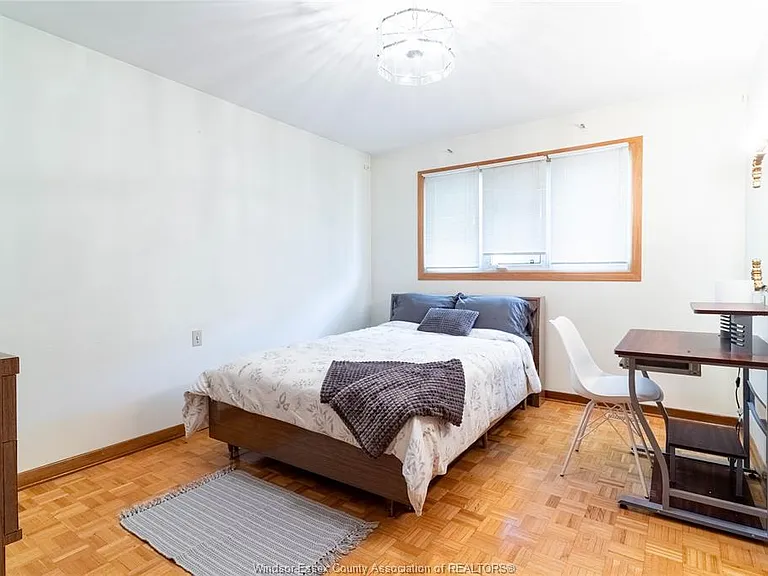 760 Wallace Ave — Photo 15