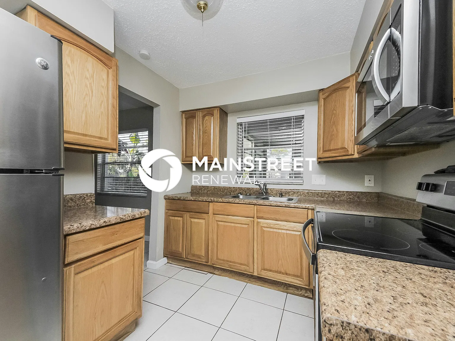 761 Kempten St NW — Photo 4