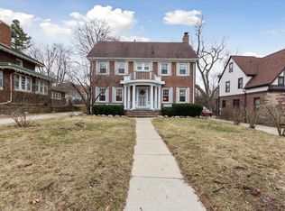 25 Ottawa Dr, Pontiac, MI 48341