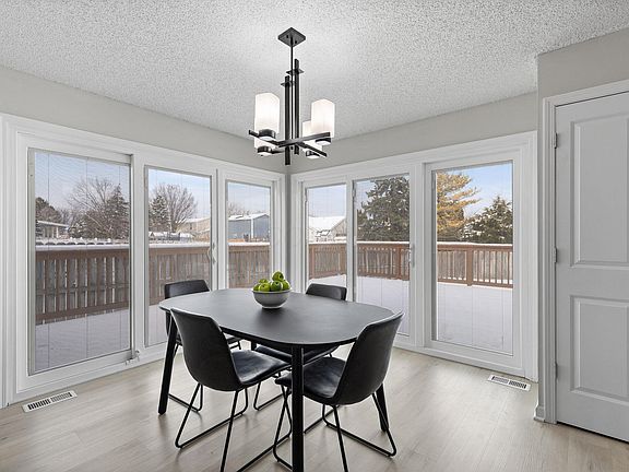 4th image of 2928 Culver Dr