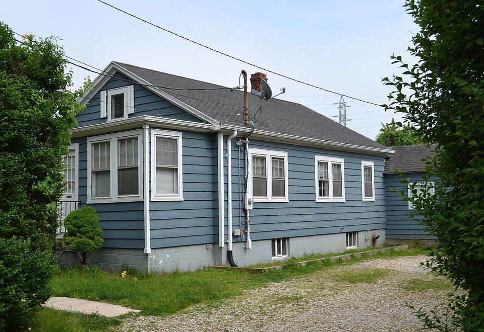 1st image of 108 Willow St