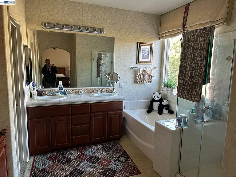 1013 Ridgeview Dr — Photo 5