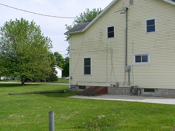 4th image of 638 W Pine St